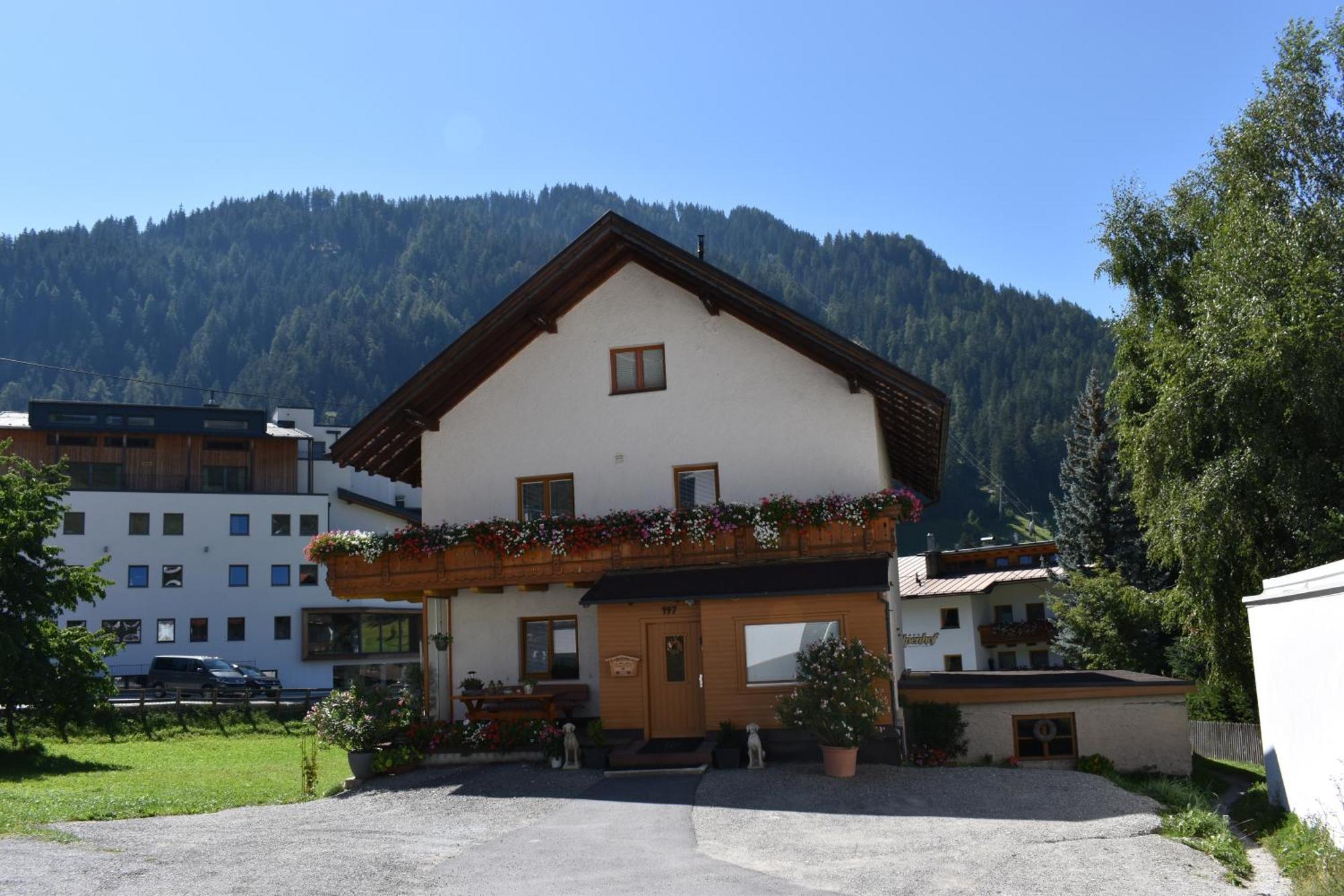 Hirschstube Nauders Bed and Breakfast Εξωτερικό φωτογραφία